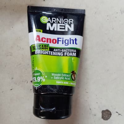 Garnier Men Acnofight Anti-bacteria Brightening Foam