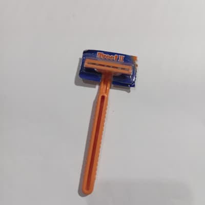 Treet II Razor