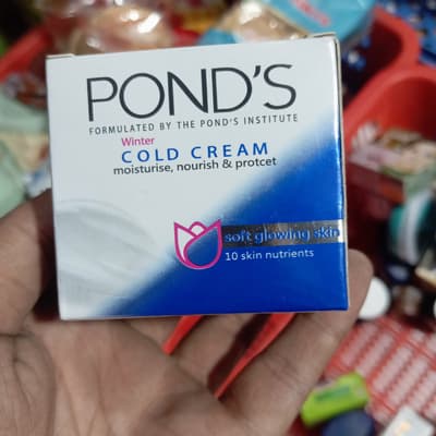 Pond's Formulated By The Pond's Institute Winter Cold Cream Moisturise, Nourish & Protcet Soft Glowing Skin 10 Skin Nutrients