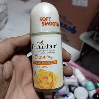 Enchanteur Charming White Soft Smooth Roll-on