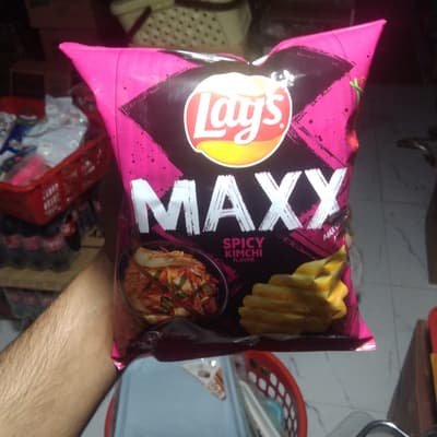 Lays Maxx Spicy Kimchi Flavor Chips 56g