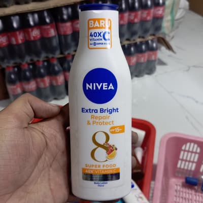 Nivea Extra Bright Repair & Protect Body Lotion